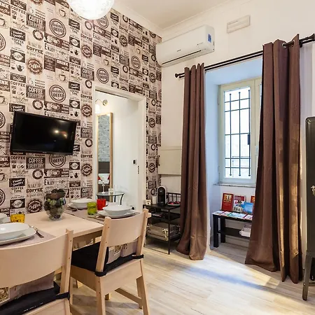 Borgo S. Antonio Abate I - Bh 89 Naples